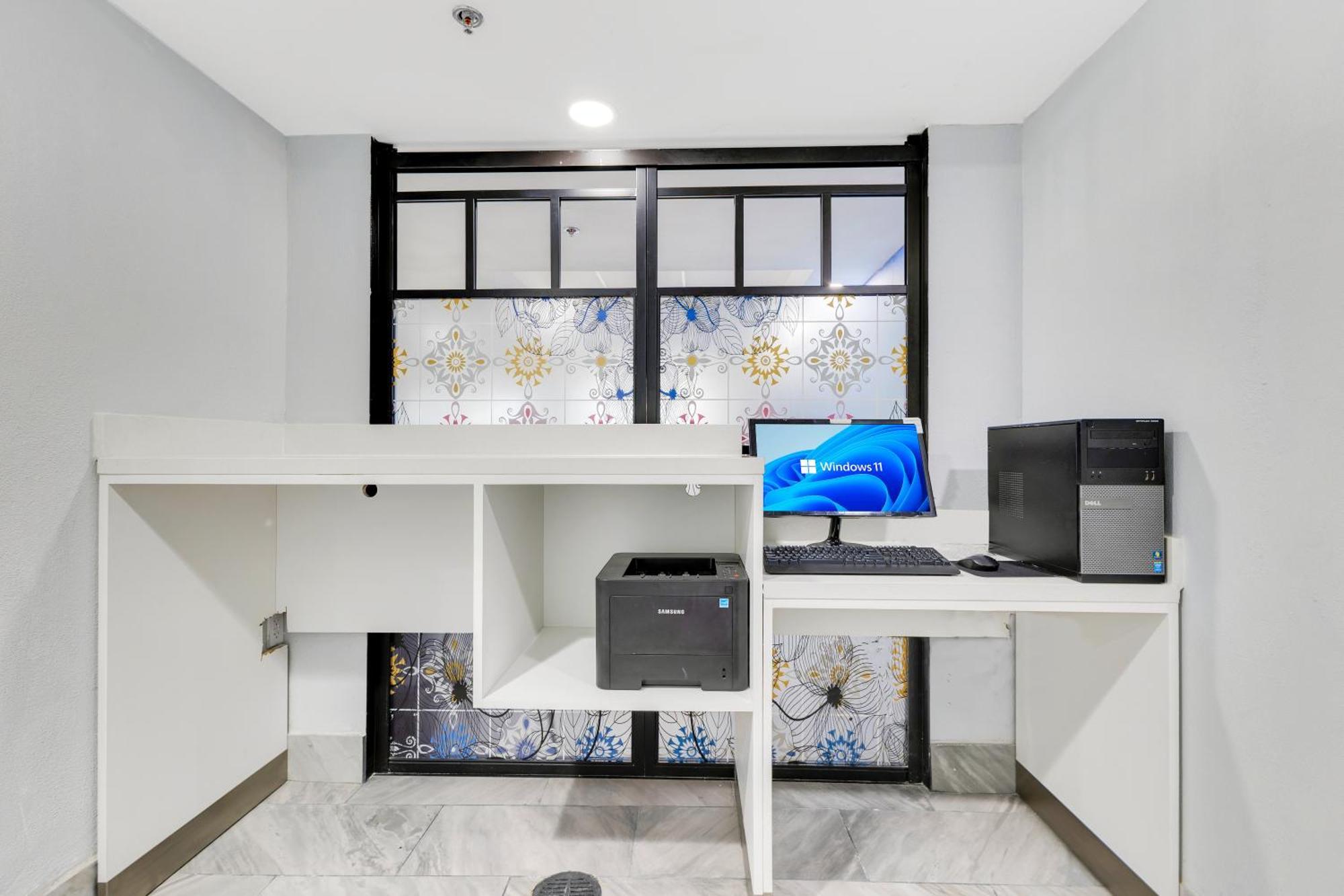 La Quinta Inn & Suites By Wyndham Jacksonville Mandarin Εξωτερικό φωτογραφία