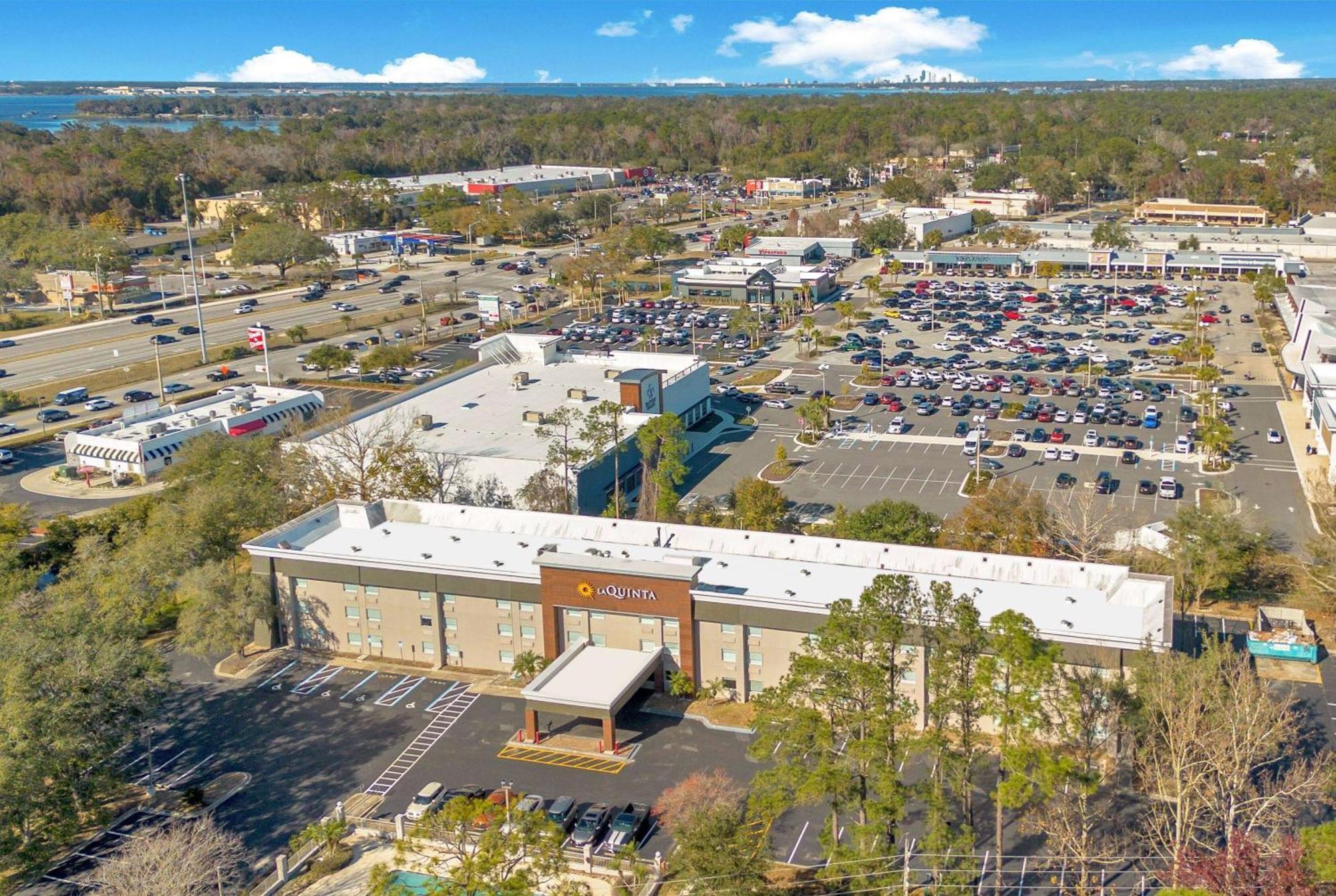 La Quinta Inn & Suites By Wyndham Jacksonville Mandarin Εξωτερικό φωτογραφία